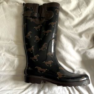 Horse patterned 🐴 rain boots